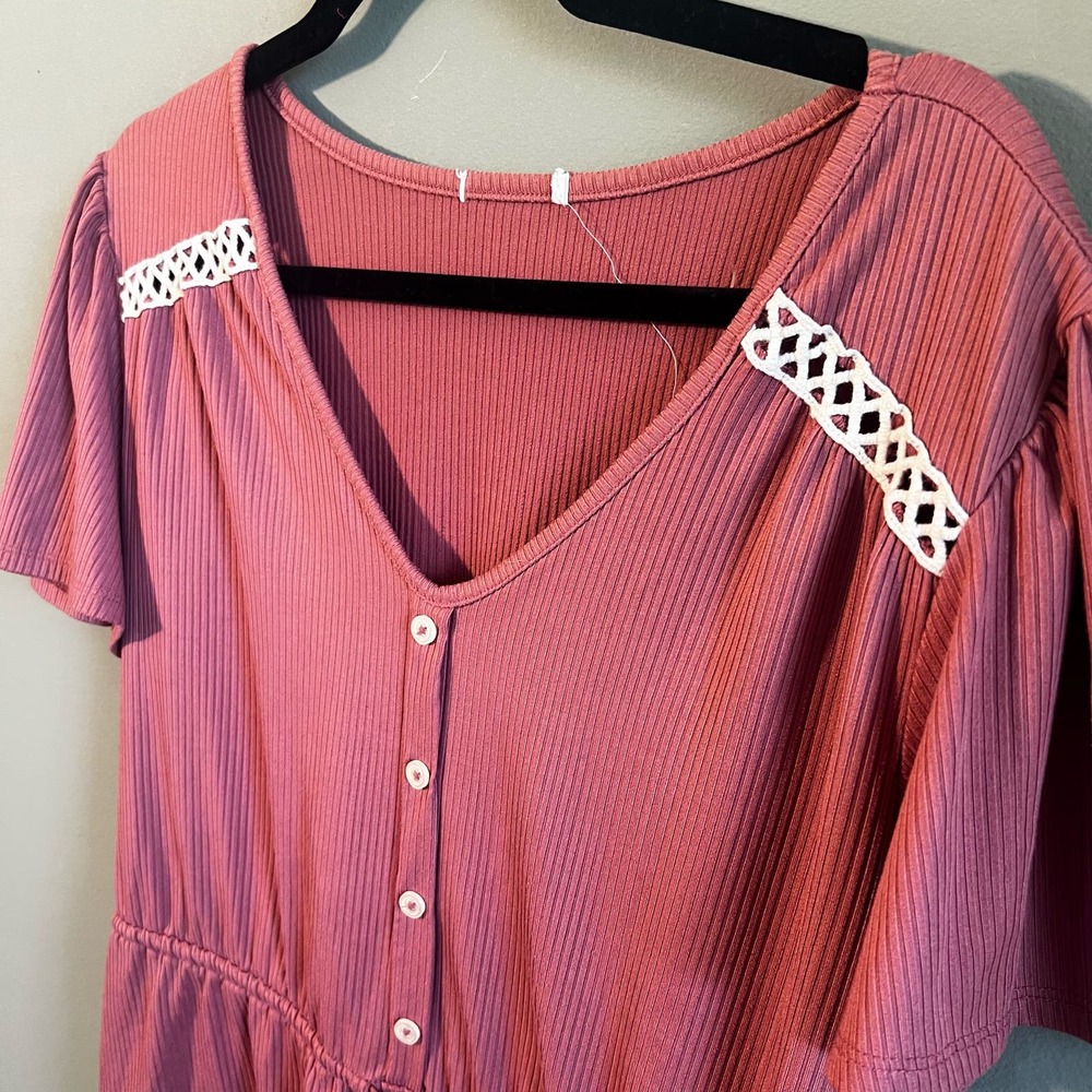 Maurice’s Pink Solid Button Front Peplum Top - Size Large - Picture 4 of 10